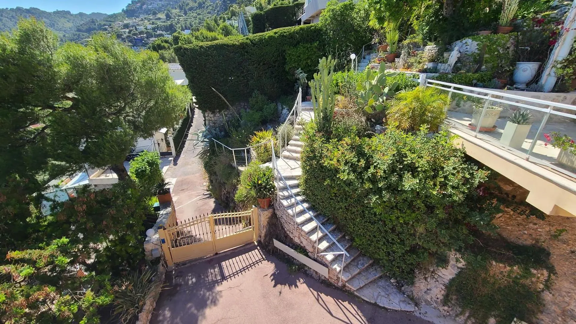 Eze Sur Mer - Vue Saint Jean Cap Ferrat